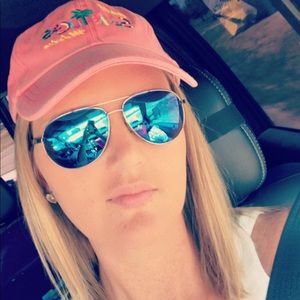 Meet your Posher, Cassie